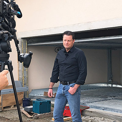 Mann mit Kamera