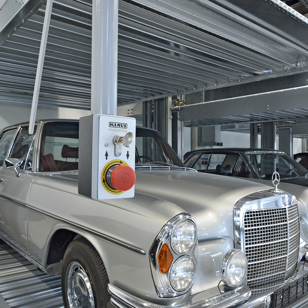 Mercedes Oldtimer mit Bedienelement